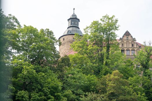 Czocha Castle - a defensive border castle located in the town of Sucha (Czocha), Leśna commune, at the Leśniański Lagoon on Kwisa in the Polish part of Upper Lusatia. The original name was probably Czajków (1329: castrum Caychow), before 1945 Tzschoch.