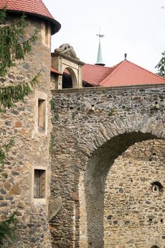 Czocha Castle - a defensive border castle located in the town of Sucha (Czocha), Leśna commune, at the Leśniański Lagoon on Kwisa in the Polish part of Upper Lusatia. The original name was probably Czajków (1329: castrum Caychow), before 1945 Tzschoch.