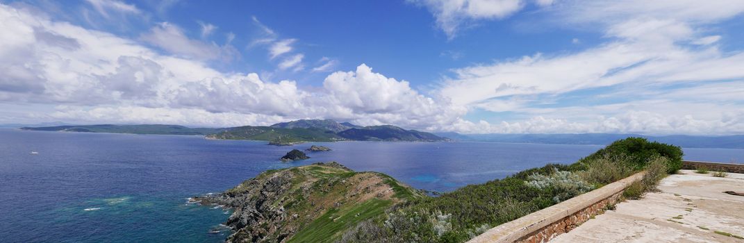 Holidays in southern Corsica.
Discovery of the Sanguinaires Islands, next to the city of Ajaccio