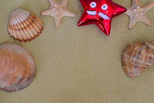 Christmas decorations and Christmas toys combined with sea stars and shells