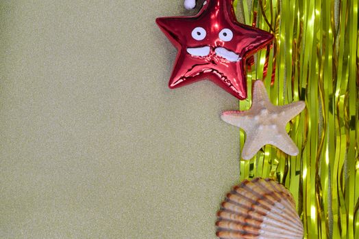 Christmas decorations and Christmas toys combined with sea stars and shells