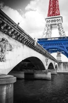 Glimpse of the Eiffel Tower from the Seine