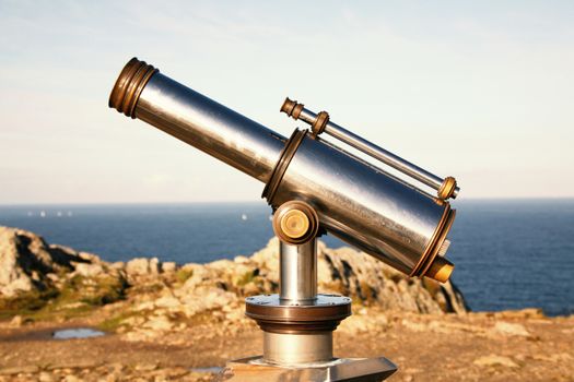 a Coin-operated telescope to admire the panorama