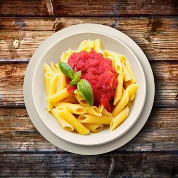 italian pasta with tomato and basil