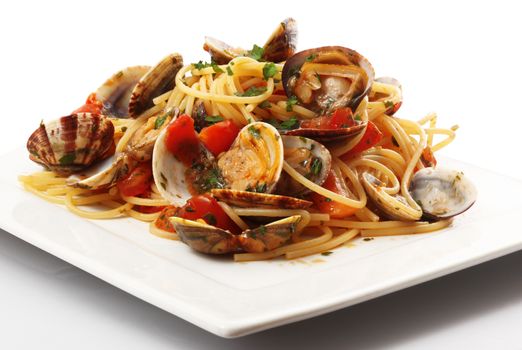 original italian spaghetti with clams