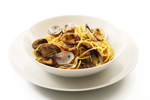 original italian spaghetti with clams