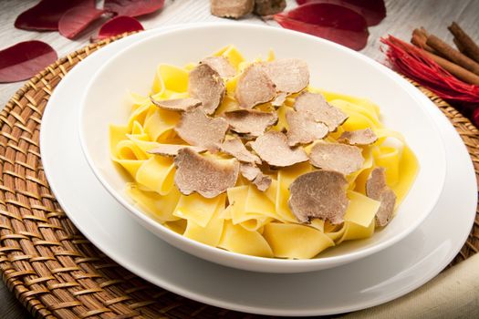 original italian tagliatelle with truffle