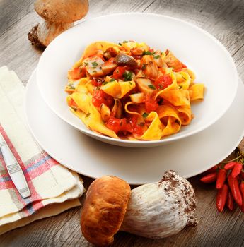 original italian tagliatelle with mushroom and tomato