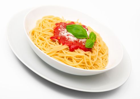 iitalian spaghetti with basil and tomato