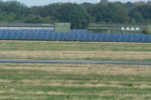 Panorama of the solar system of Weeze Airport.
The airport uses huge solar parks to cover its own energy consumption.