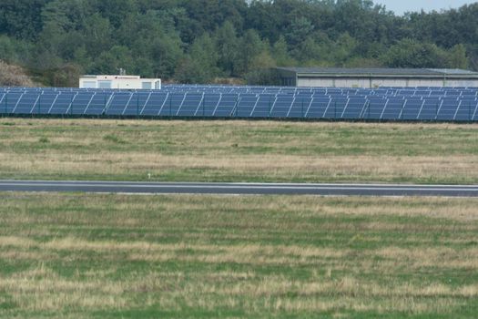 Panorama of the solar system of Weeze Airport.
The airport uses huge solar parks to cover its own energy consumption.