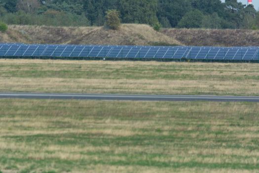 Panorama of the solar system of Weeze Airport.
The airport uses huge solar parks to cover its own energy consumption.