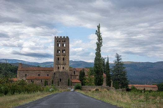 discovery of the eastern Pyrenes, its fauna and flora, region of France