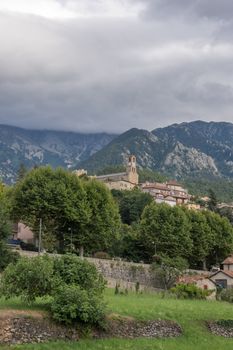 discovery of the eastern Pyrenes, its fauna and flora, region of France