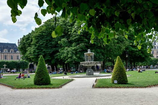 visit of Paris, Seine quay and Eiffel tower, walk in the parks of the capital of France in summer