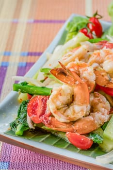 spicy salad with shrimp and mixed vegetables , asian food