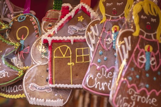 Christmas sweet gingerbread cookies at the Christmas market in Vienna.Heart-shaped cookies on sale at a Christmas market in Vienna, Austria.