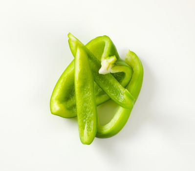 Green bell pepper cut into pieces