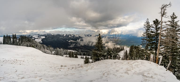 Wonderful winter hike from Restaurant Eggli over the Forstseeli and Diepoldsauer sponge to the Fähnerenspitz in the Appenzeller Land in Switzerland