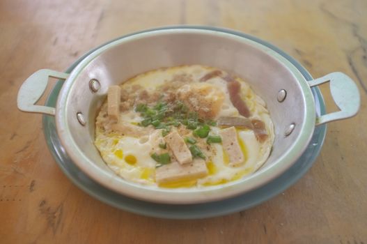 A world renowned delicacy from Sakon Nakhon , Thailand , Indochina pan-fried egg French bread