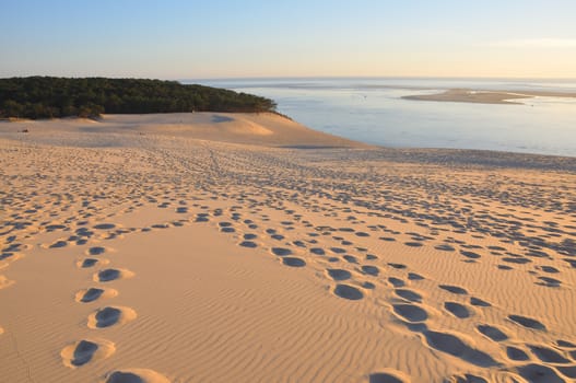 holidays around the Arcachon bay and the pilat dune, France.
summer evening on the beach
