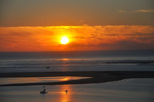 holidays around the Arcachon bay and the pilat dune, France.
summer evening on the beach