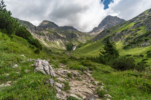 Fantastic mountain hike to the summit of Großer Krottenkopf in the Allgäu Alps