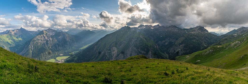 Fantastic mountain hike to the summit of Großer Krottenkopf in the Allgäu Alps