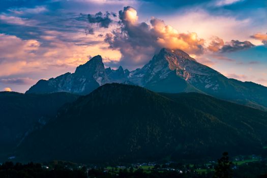 Fantastic evening mood at the Watzmann in the Berchtesgadener Land.