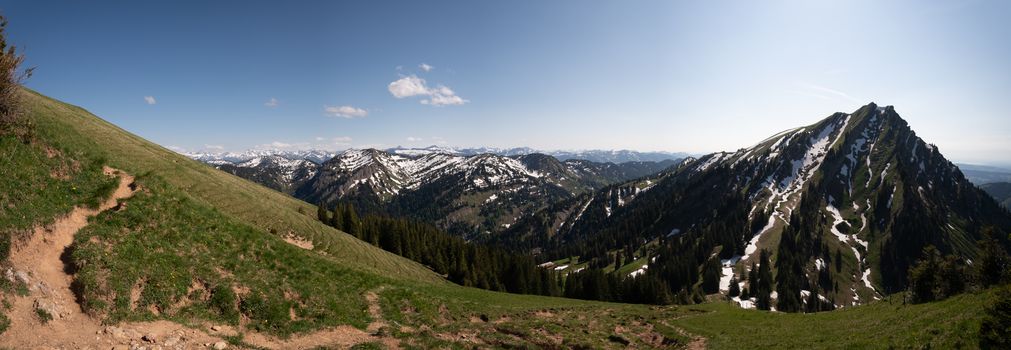 Wonderful hiking tour to the summit of the Buralpkopf, near Hochgrat, at the Nagelfluhkette in the beautiful Allgaeu.