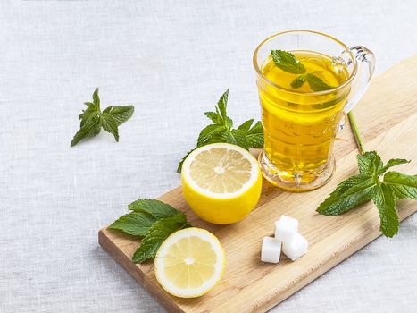 Tea with lemon and mint