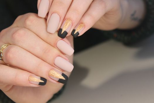 Manicure design nails varnish changes color. Thermo