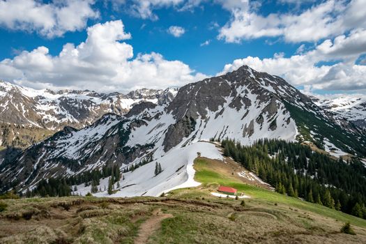 Fantastic crossing of Sonnenkopf, Heidelbeerkopf and Schnippenkopf in the Allgau Alps near Hinang, Sonfhofen