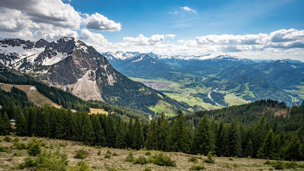 Fantastic crossing of Sonnenkopf, Heidelbeerkopf and Schnippenkopf in the Allgau Alps near Hinang, Sonfhofen