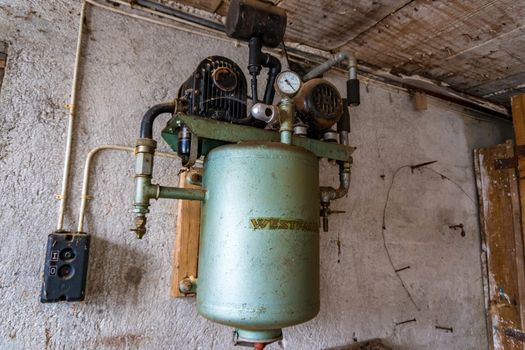 Abandoned places such as factories, farmhouses, shops, houses, facilities and clinics in Germany