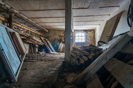 Abandoned places such as factories, farmhouses, shops, houses, facilities and clinics in Germany