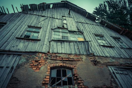 Abandoned places such as factories, farmhouses, shops, houses, facilities and clinics in Germany