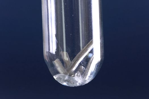 Allmium in vitro for chemical reactions. Tube the flask.