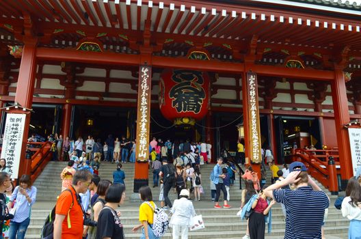 TOKYO, JAPAN - May 28 2018 : Tourist at Sensoji temple. The Sensoji temple in Asakusa is the oldest temple in Tokyo. 
