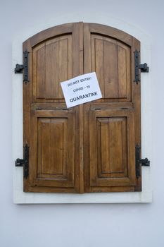 the sign with the prohibition of entry for quarantine from the Covid 19