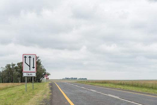 Start of dual carriageway and other road signs on road N5 near Winburg