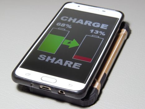 charge share phones charging each other