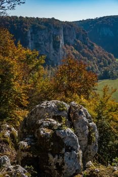 Fantastic autumn hike in the Danube valley