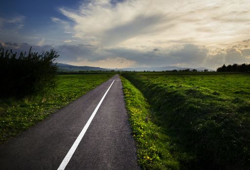 nature bakground way into the distance beyond the horizon