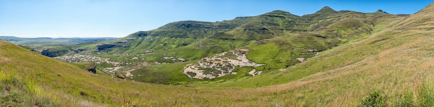 Panoramic view from the Generaalskop Viewpoint in Golden Gate