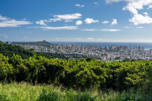Wide panoramic image of Waikiki, Honolulu and Diamond Head from the Tantalus Overlook on Oahu, Hawaii