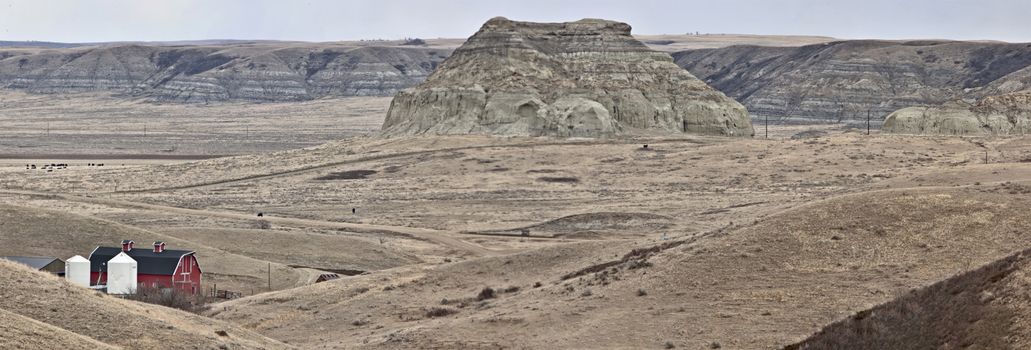 Big Muddy Saskatchewan Prairie Rurual Scene Panorama Badlands