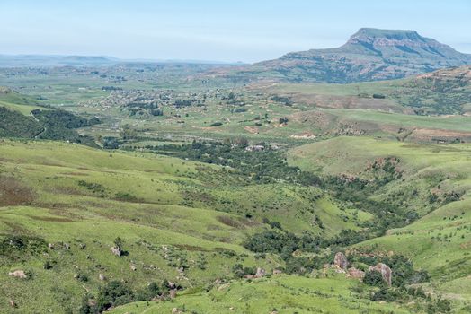 The view from Lookout Rock. The hiking trail to Mahai is visible with Bonjaneni township in the back