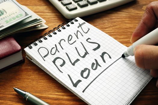 Parent plus loan inscription and money for education.