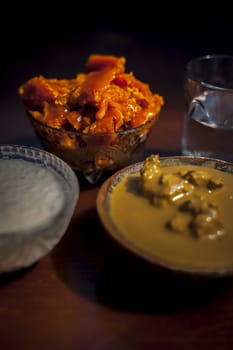 Jaggery face mask to get a lustrous look on a brown surface consisting of jaggery or gud, Multani mitti, and curd.